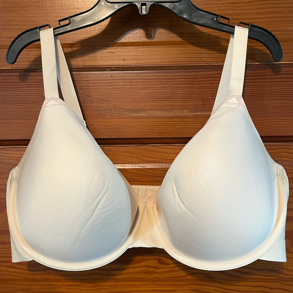 Wacoal Cream Full Coverage Bra with Underwire Support